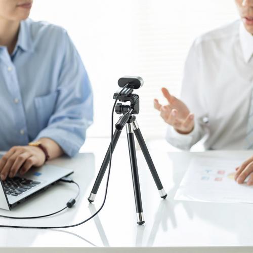 東芝 - 在宅勤務に！Webカメラ付/ZOOM/2013年モデルで新しい/きれいな白 WEBカメラ 200万画素 オートフォーカス シルバー テレワーク