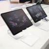【アウトレット】タブレットスタンド アルミ製 無段階 角度調整 4～13インチ対応 シルバー