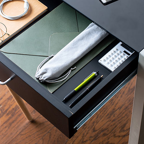 メモリダイレクト Ipad タブレットスタンド 持ち運び 折りたたみ 10段階 角度調整 斜め 樹脂素材 軽い 姿勢改善 手書き イラスト 勉強 Ipad Pro Air Mini